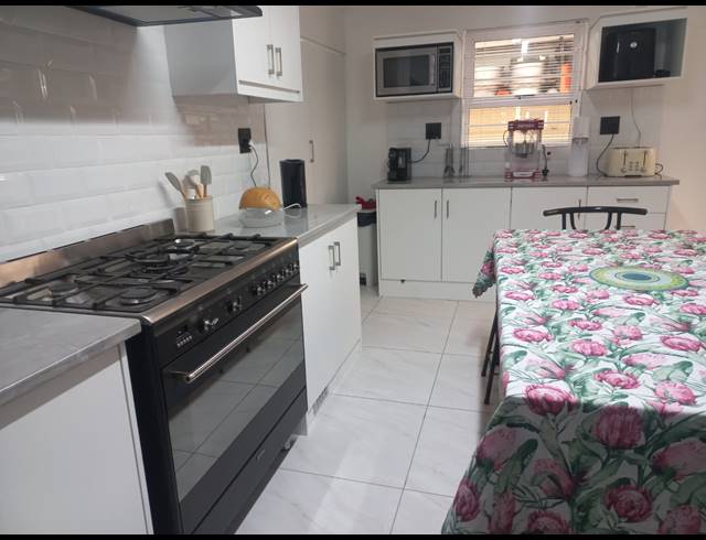3 BEDROOM HOUSE FOR SALE IN PORTLANDS